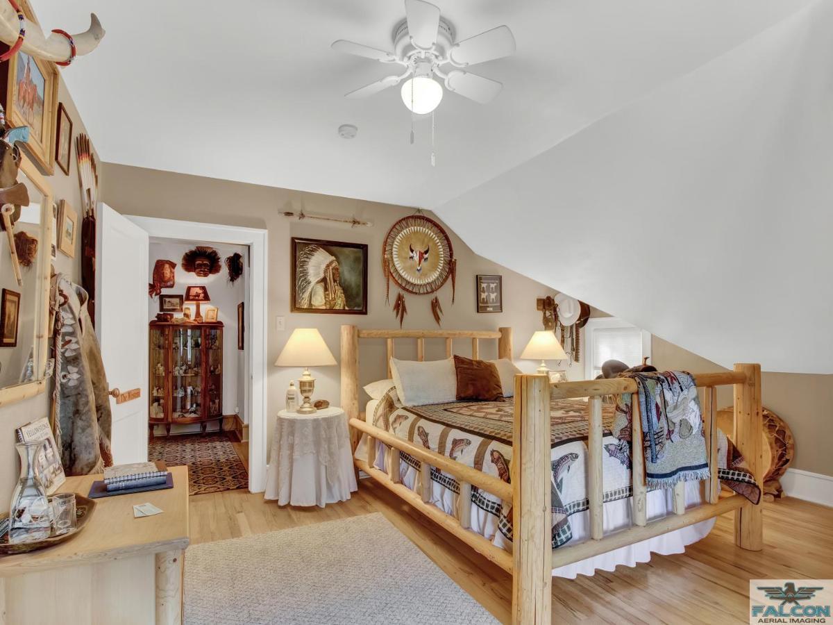Robins Nest Bed & Breakfast โคดี ภายนอก รูปภาพ