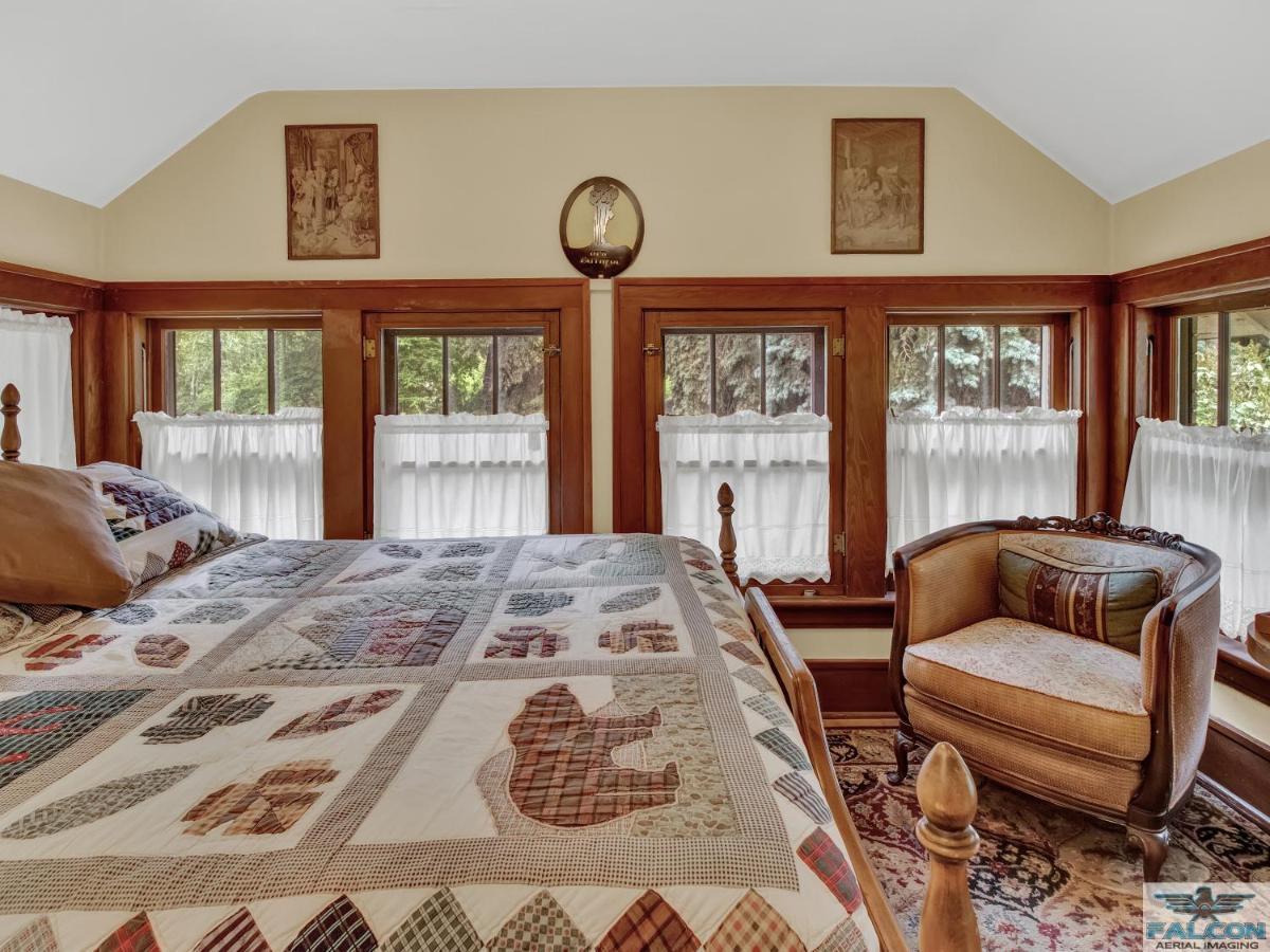 Robins Nest Bed & Breakfast โคดี ภายนอก รูปภาพ