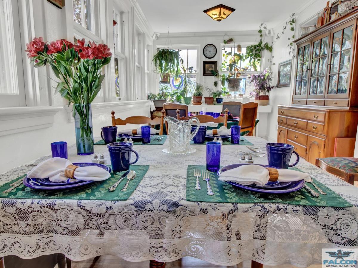 Robins Nest Bed & Breakfast โคดี ภายนอก รูปภาพ